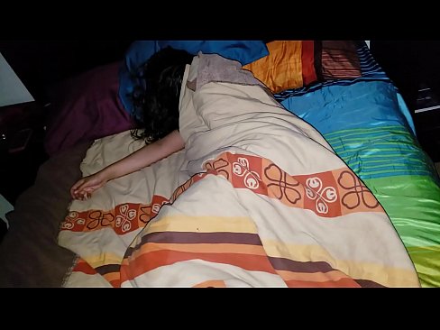 ❤️ Anak tiri berating ibu tiriné enom nalika dheweke turu. ❤️❌ Super porn ing jv.elitemangas.top ❌